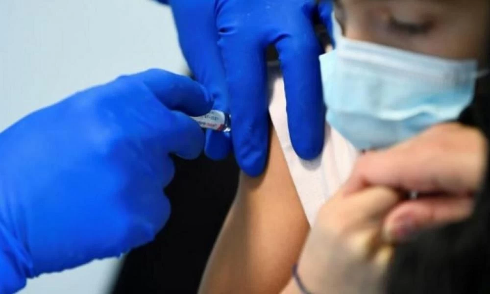 Θρομβώσεις μετά από εμβολιασμό: Τα συμπτώματα – Τι αγωγή απαιτείται